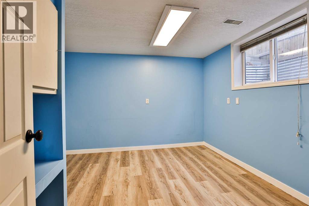 21 Lafayette Crescent, Lethbridge — photo 29