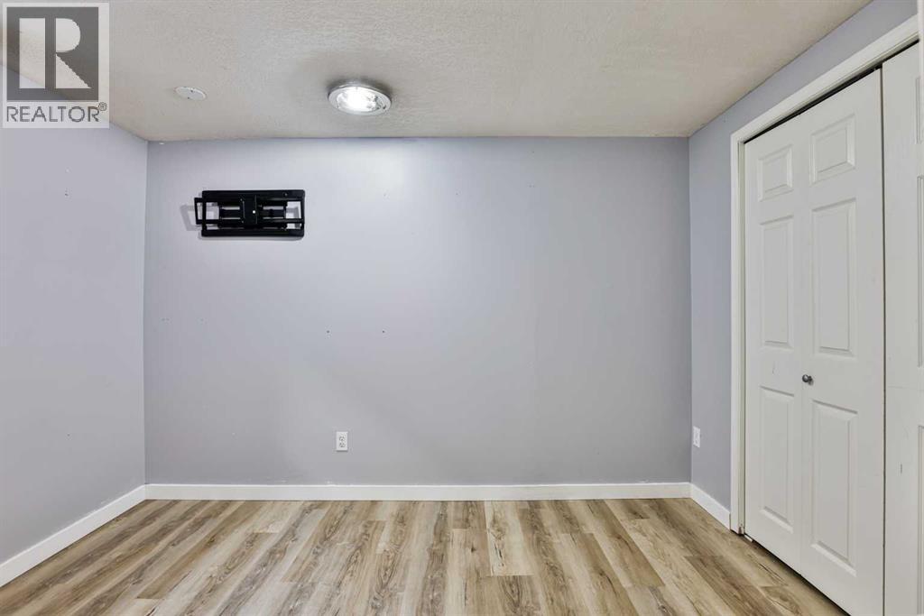 21 Lafayette Crescent, Lethbridge — photo 30