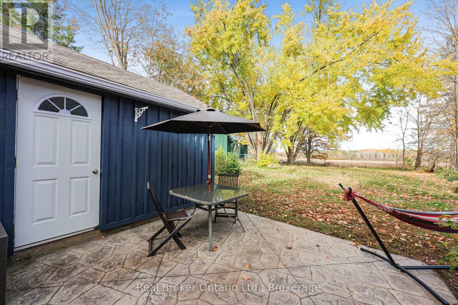 8 Albert Street, Springwater photo 24