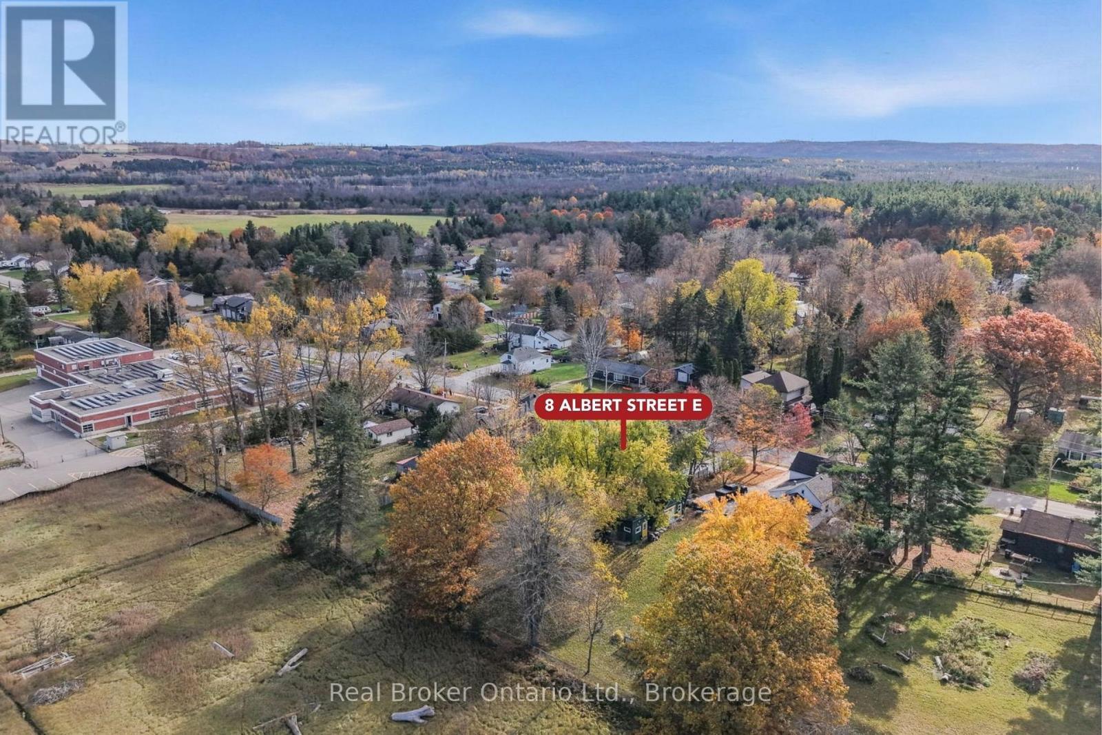 8 Albert Street, Springwater photo 31