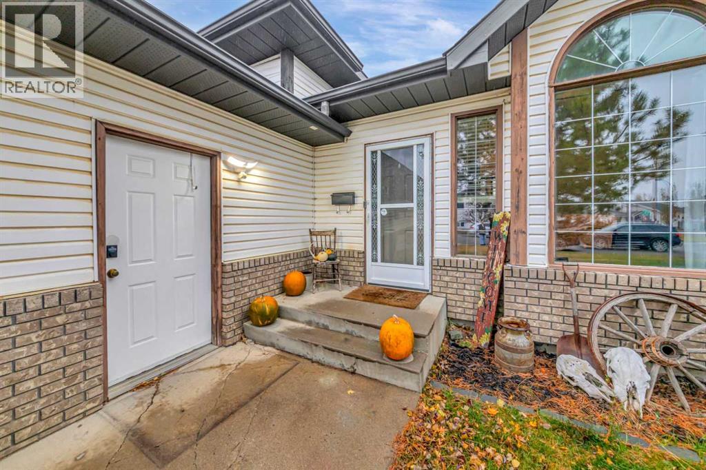 4003 59 AVENUE Close, Lloydminster — photo 2