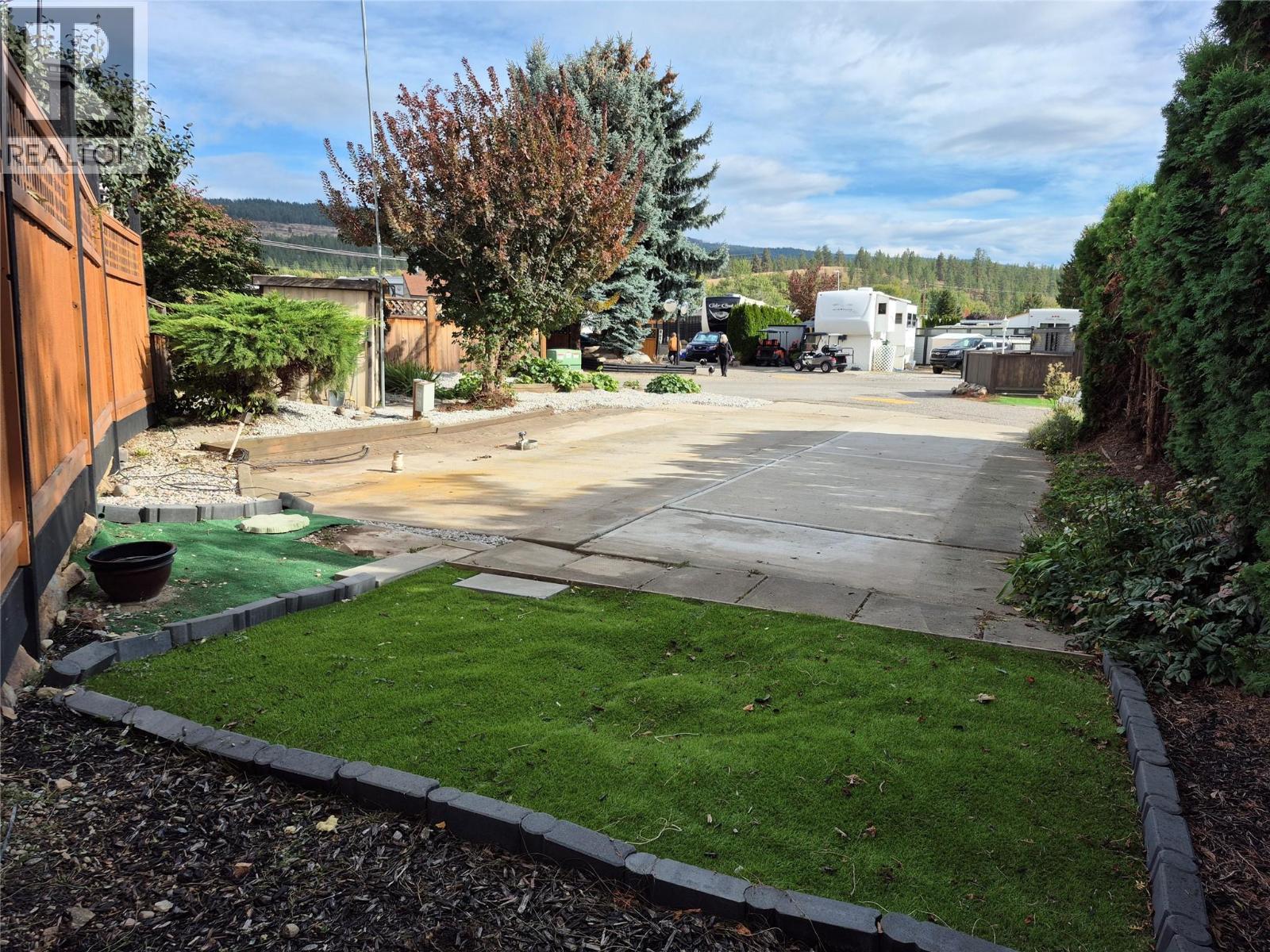 53 415 Commonwealth Road, Kelowna