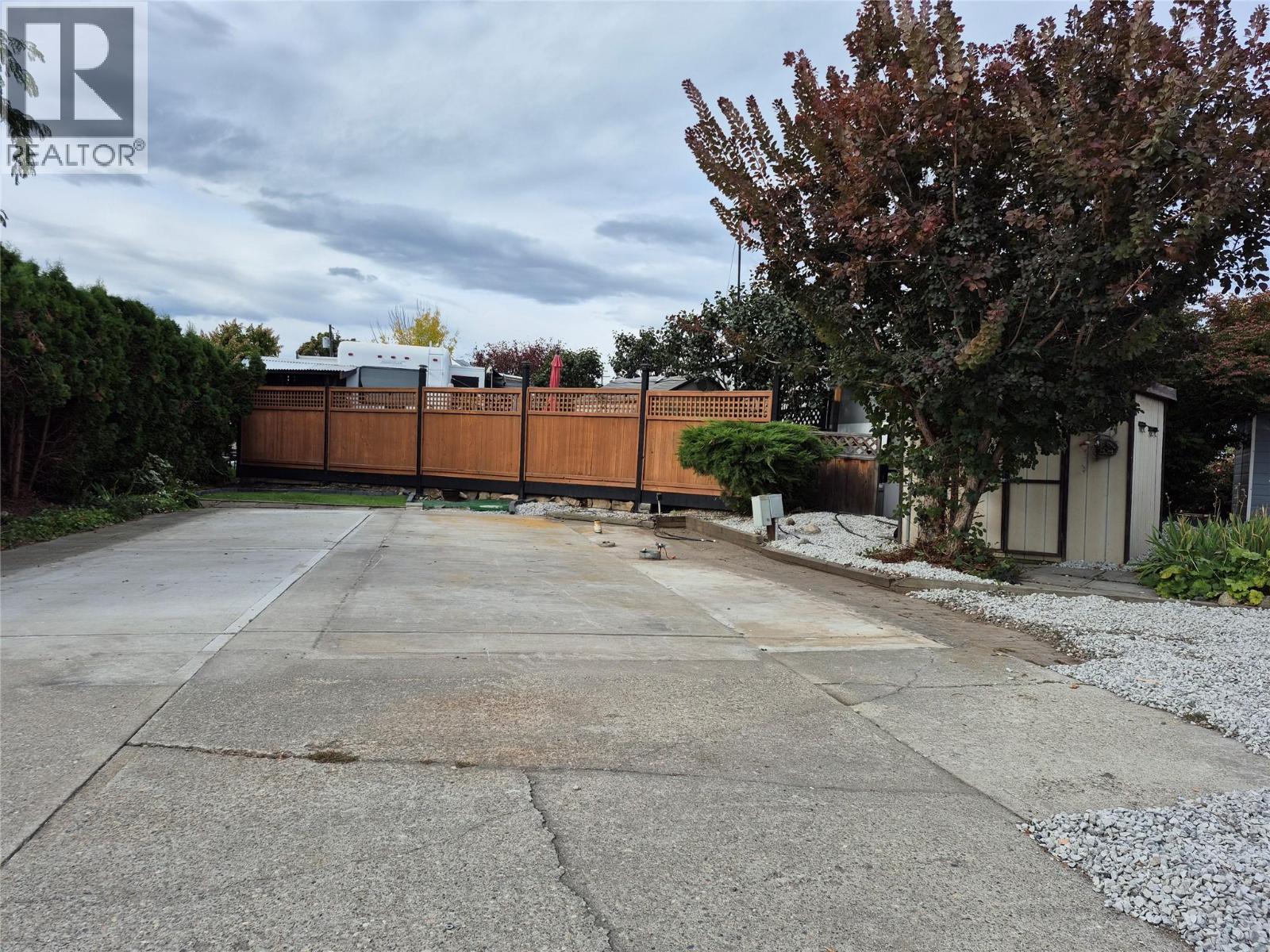 53 415 Commonwealth Road, Kelowna