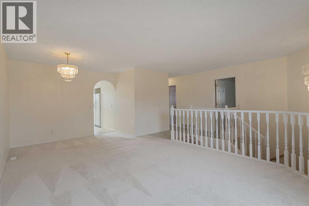 119 Hawkmount Close NW, Calgary — photo 17