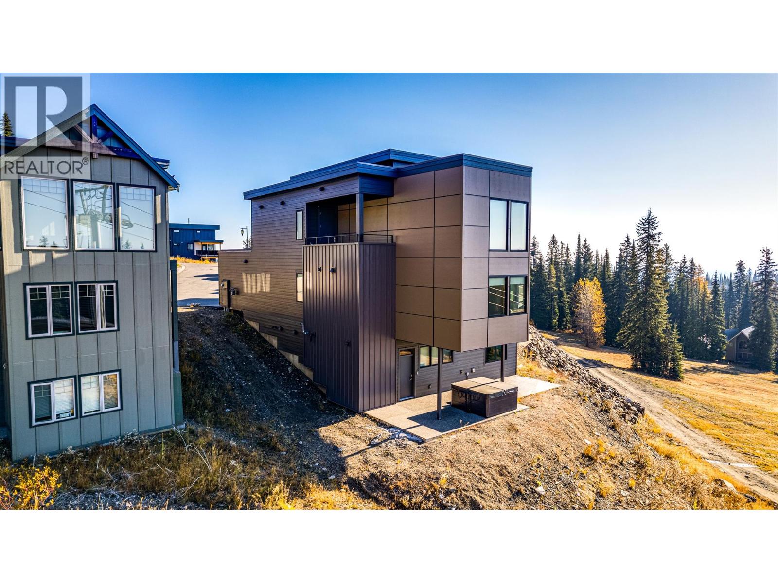 200 Valerian Lane, Silver Star