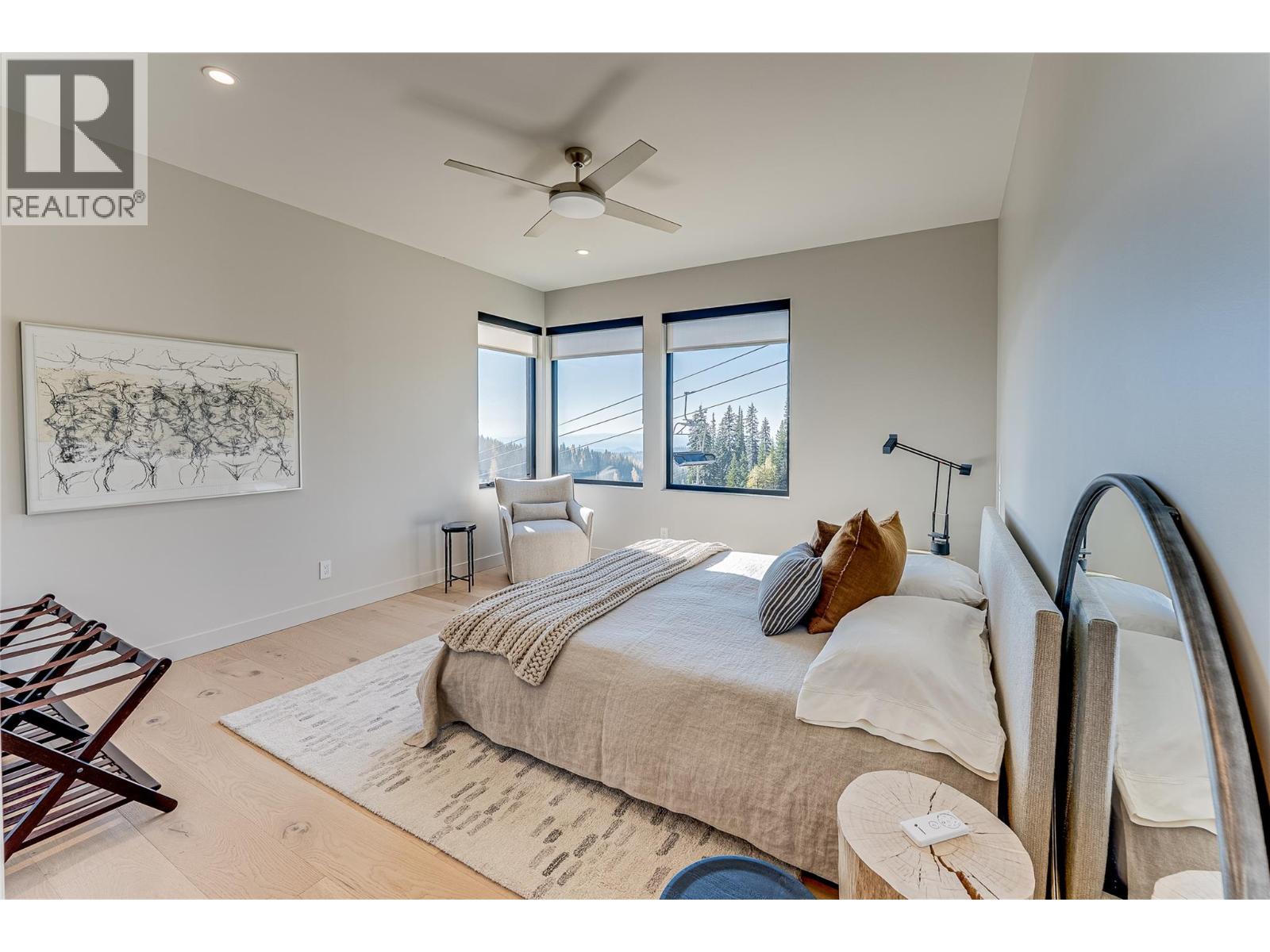 200 Valerian Lane, Silver Star