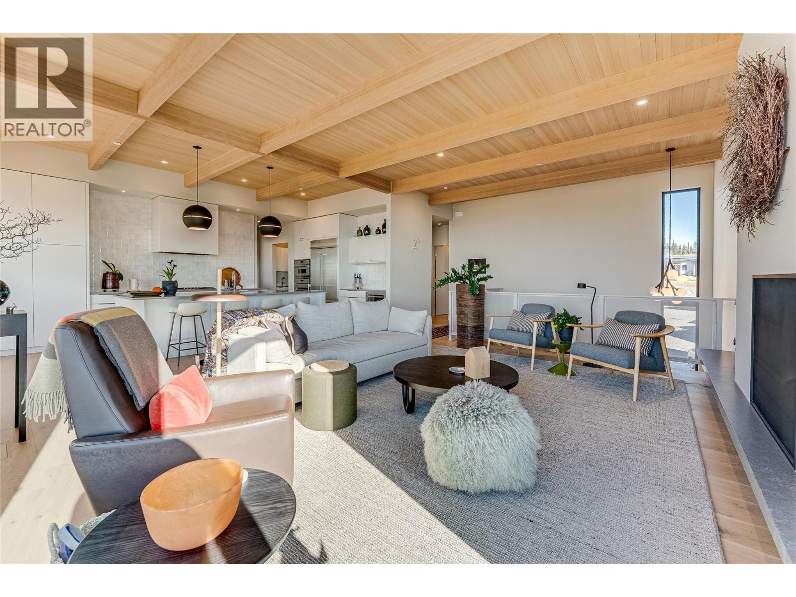 200 Valerian Lane, Silver Star