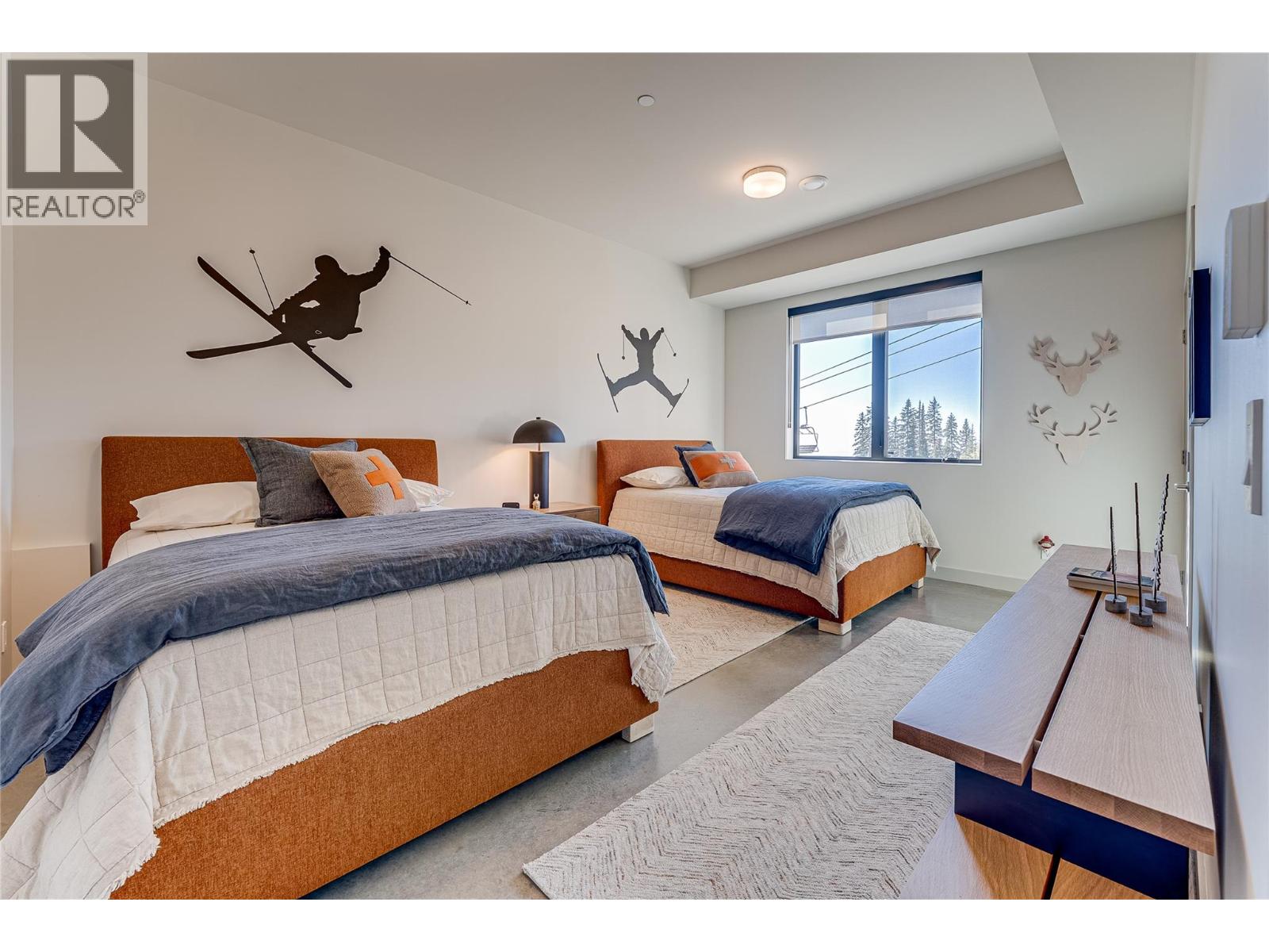 200 Valerian Lane, Silver Star