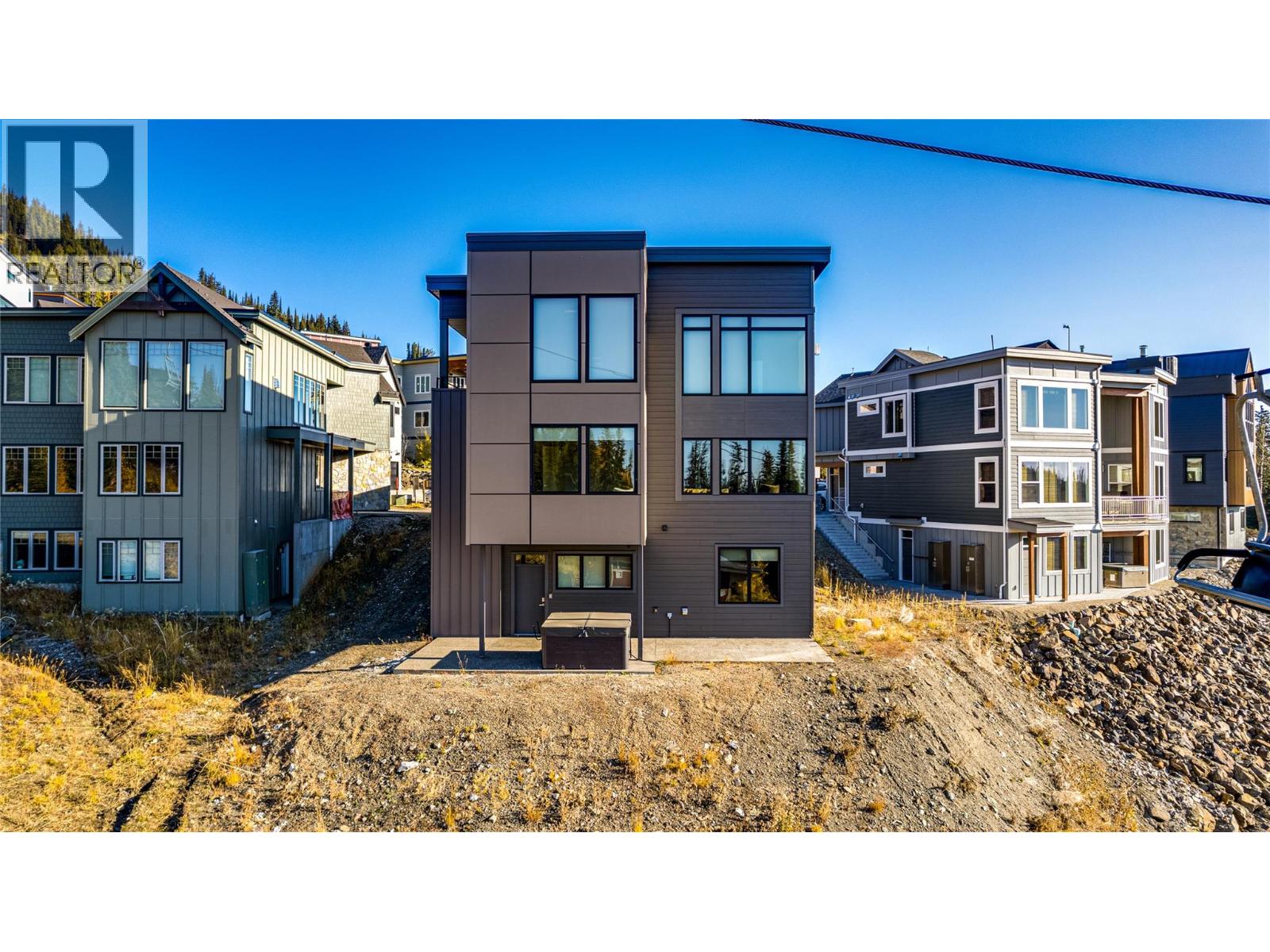 200 Valerian Lane, Silver Star