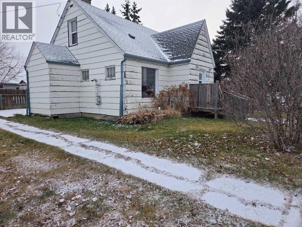 10036 103 Avenue, Hythe — photo 3