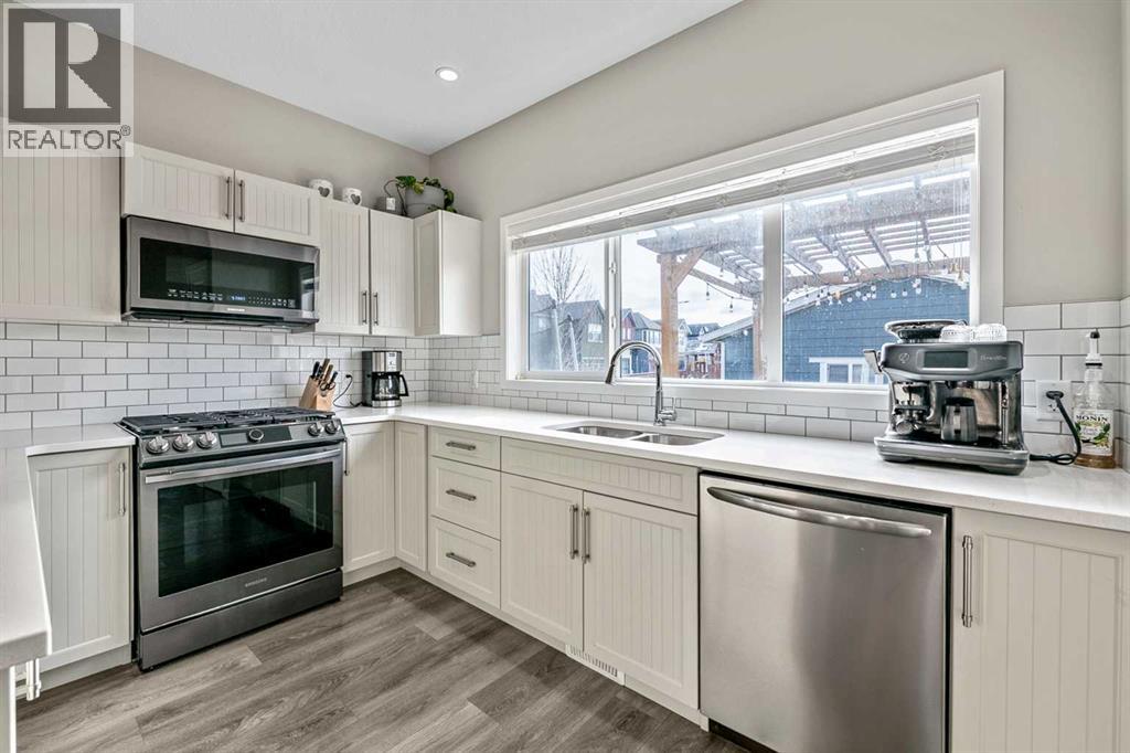 112 Masters Heights SE photo 11