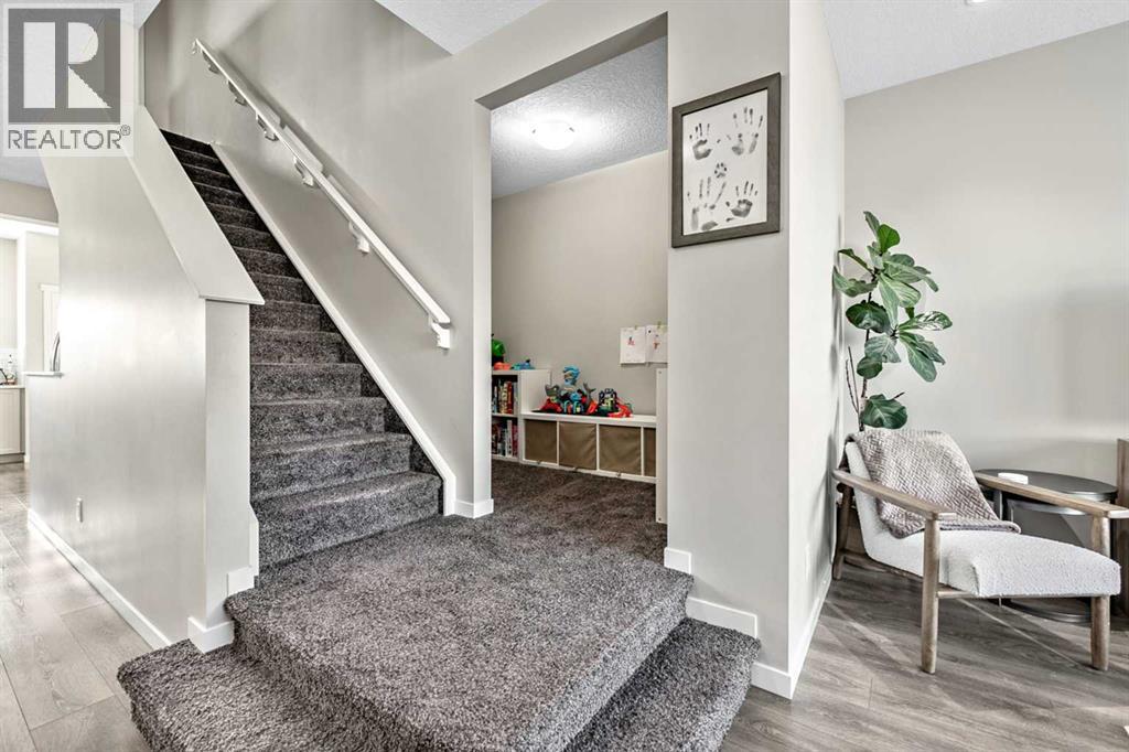112 Masters Heights SE photo 17