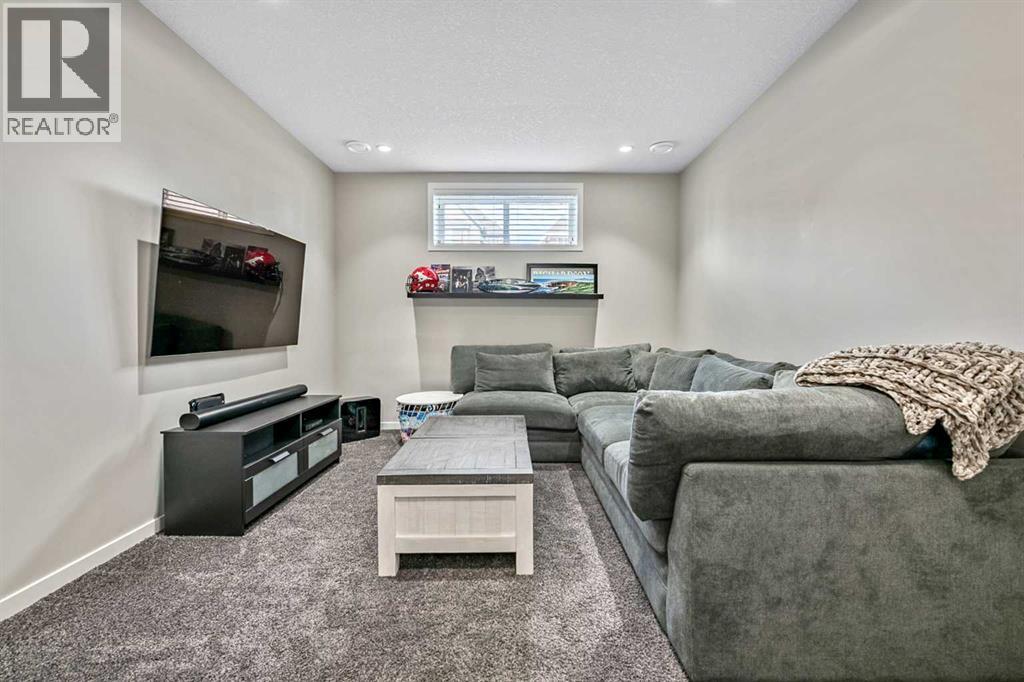 112 Masters Heights SE photo 29