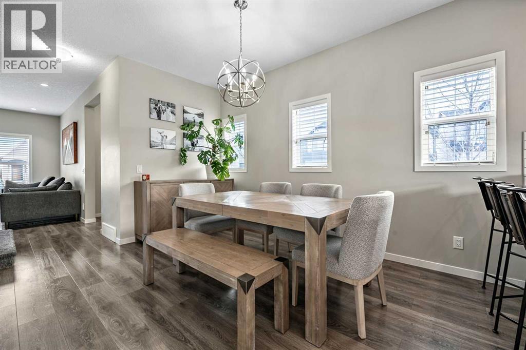 112 Masters Heights SE photo 8