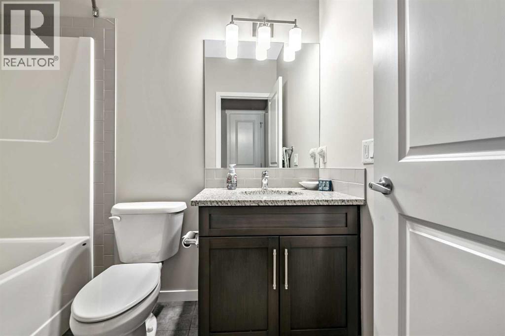 112 Masters Heights SE photo 34