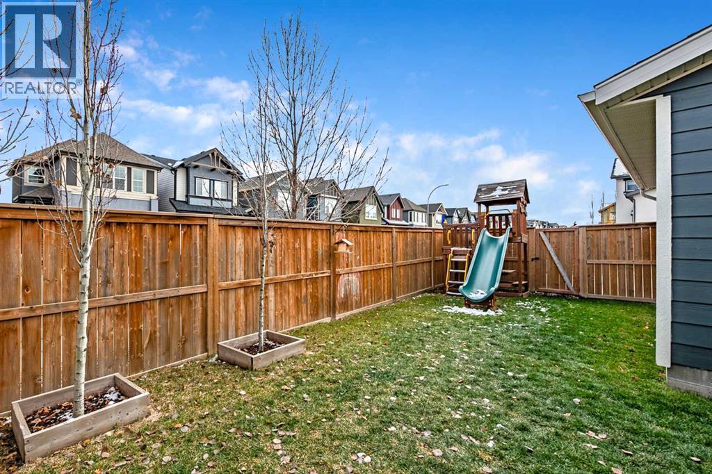 112 Masters Heights SE photo 38