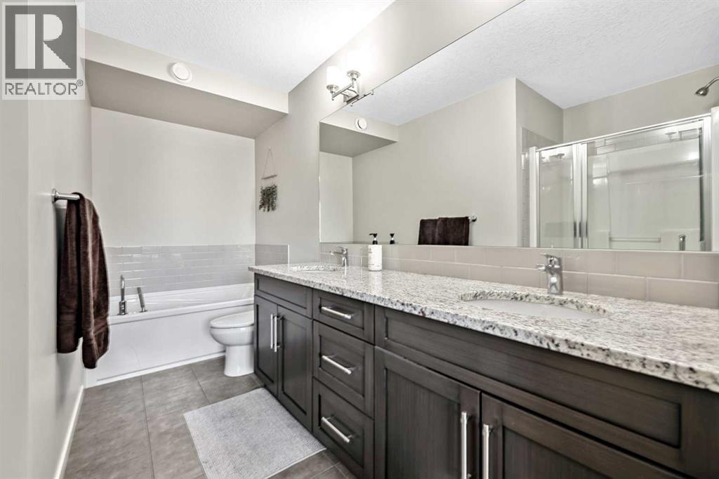 112 Masters Heights SE photo 22