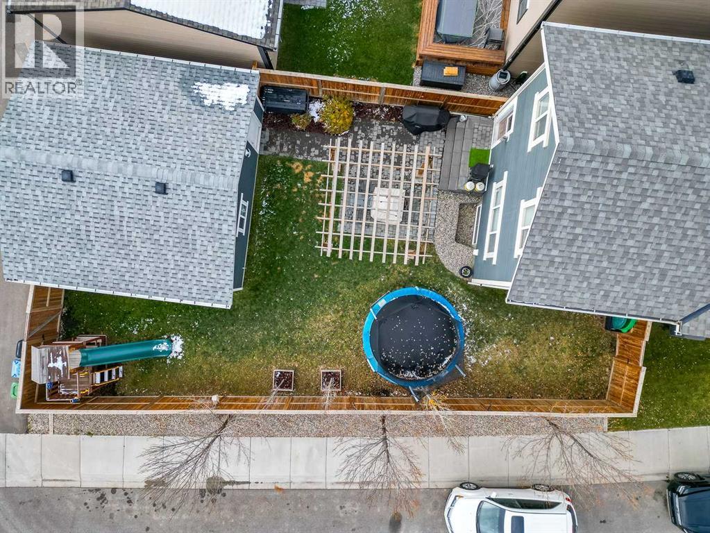 112 Masters Heights SE photo 44