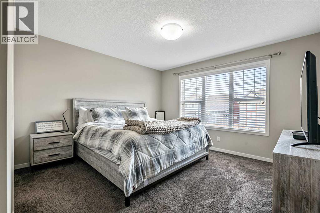 112 Masters Heights SE photo 19