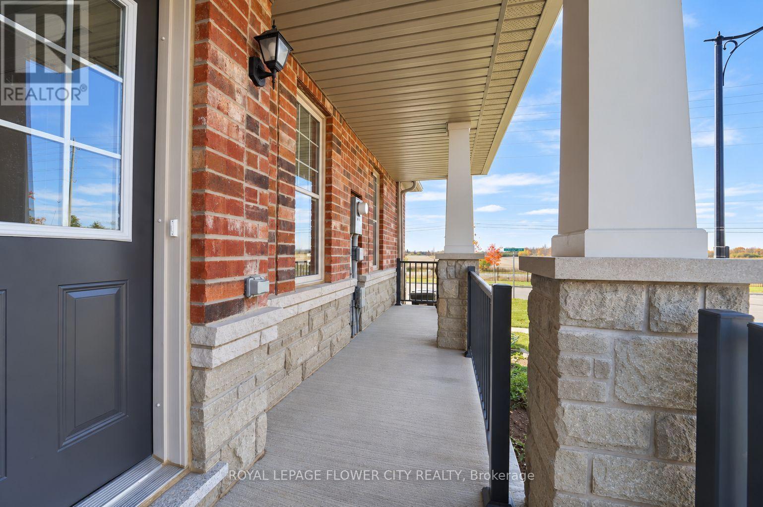 85 Finegan Circle, Brampton, ON photo 4