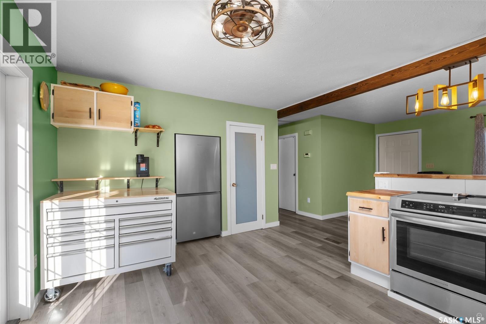 555 1st AVENUE W, Canwood — photo 12