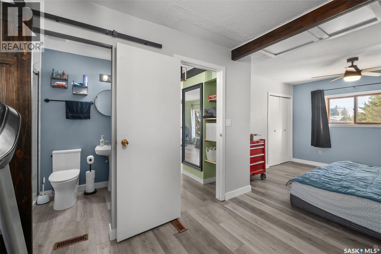 555 1st AVENUE W, Canwood — photo 21