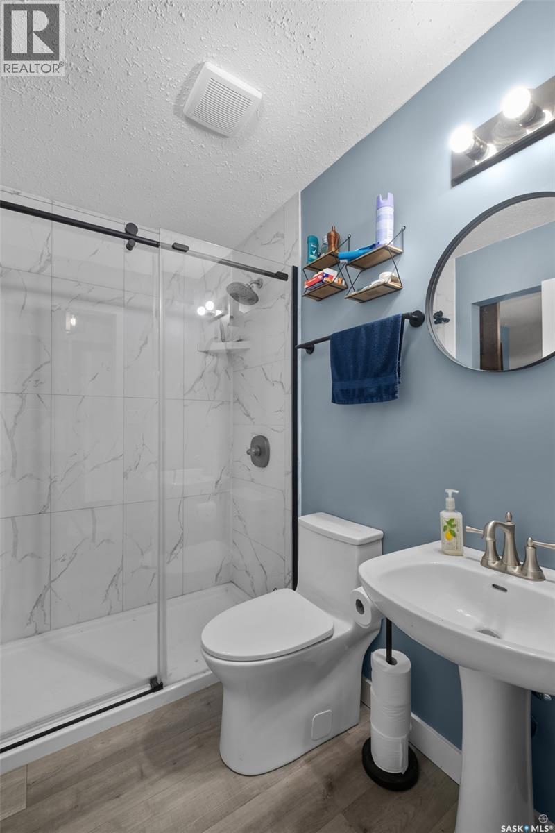 555 1st AVENUE W, Canwood — photo 22