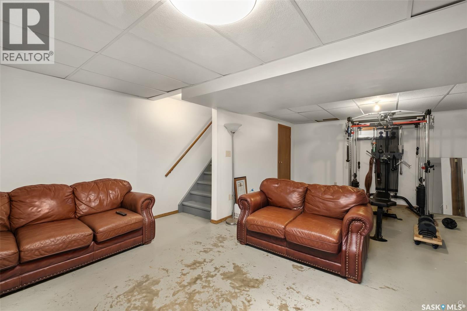 555 1st AVENUE W, Canwood — photo 24