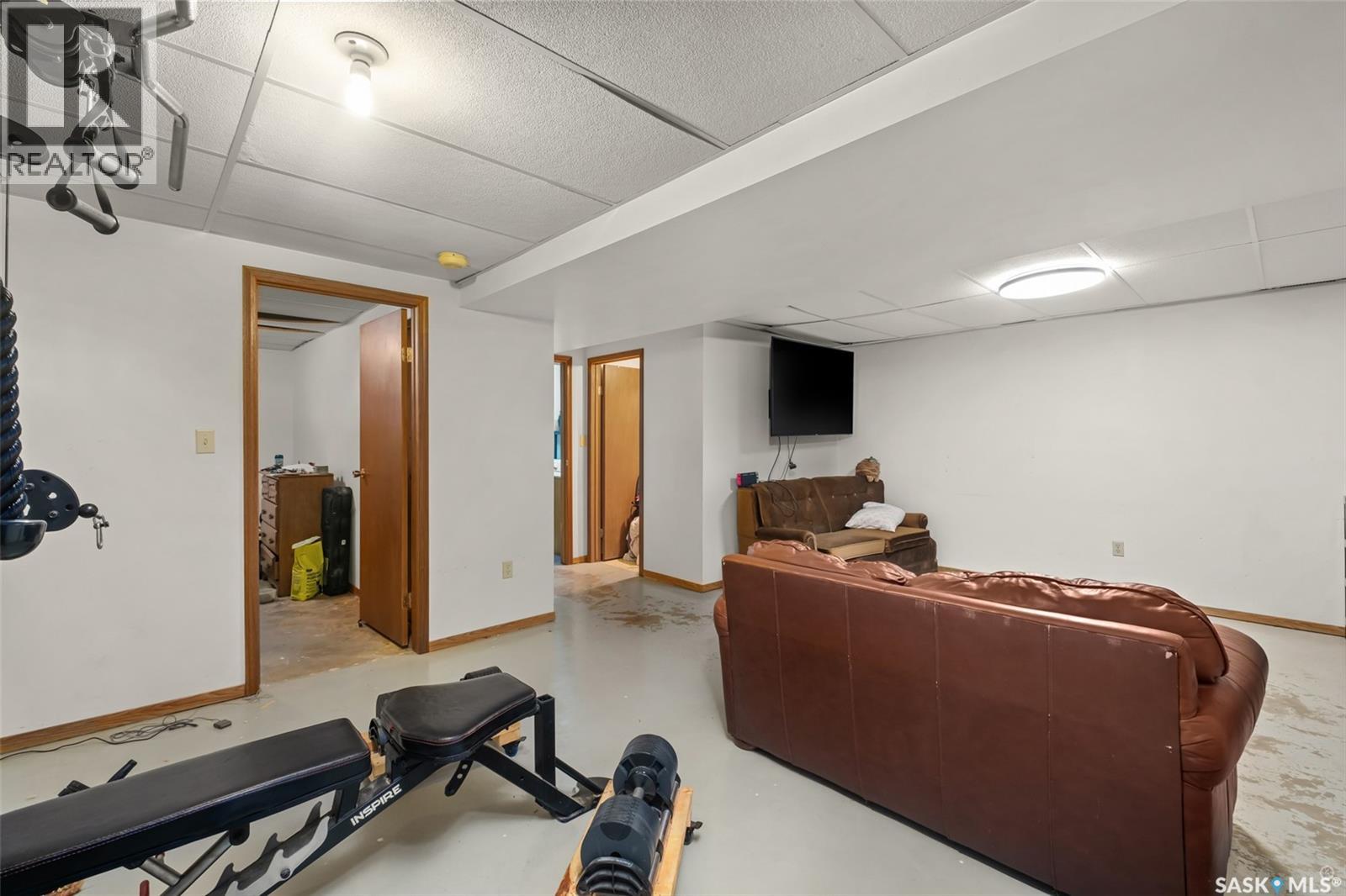 555 1st AVENUE W, Canwood — photo 25