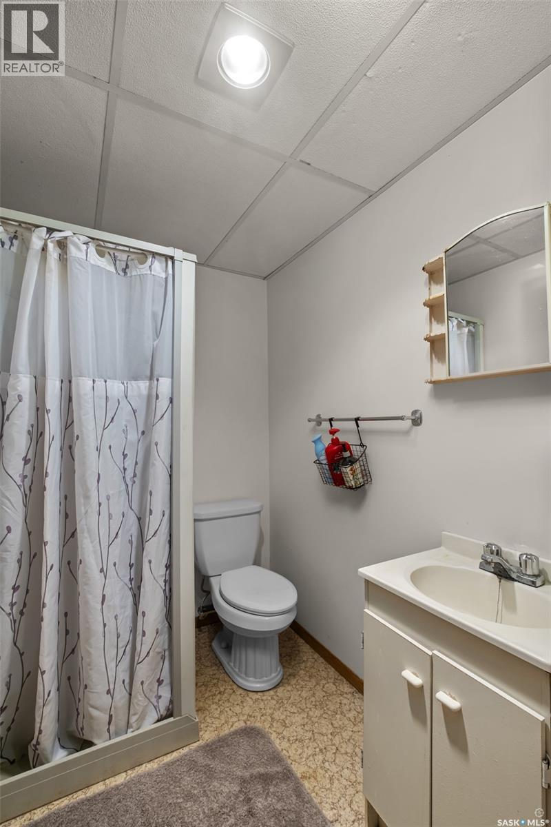 555 1st AVENUE W, Canwood — photo 28