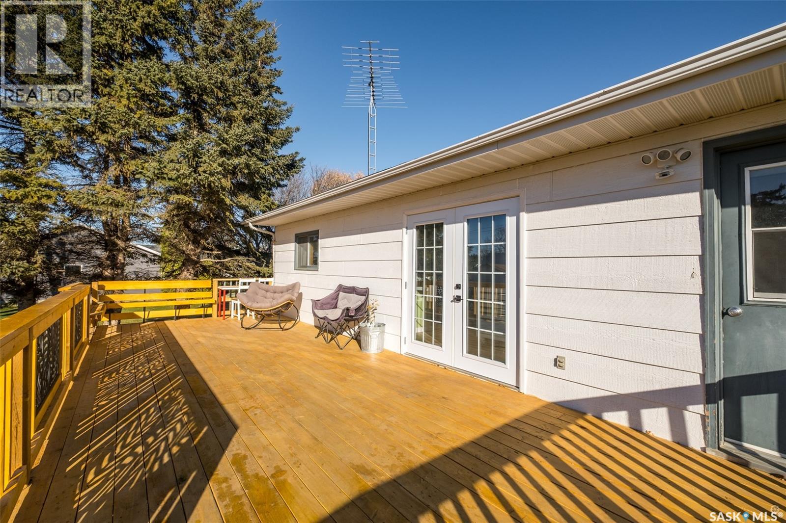 555 1st AVENUE W, Canwood — photo 31
