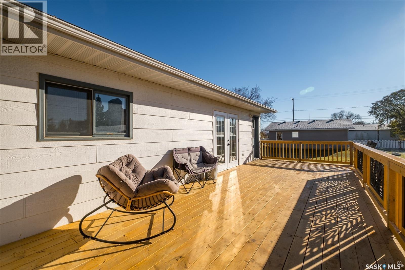 555 1st AVENUE W, Canwood — photo 32