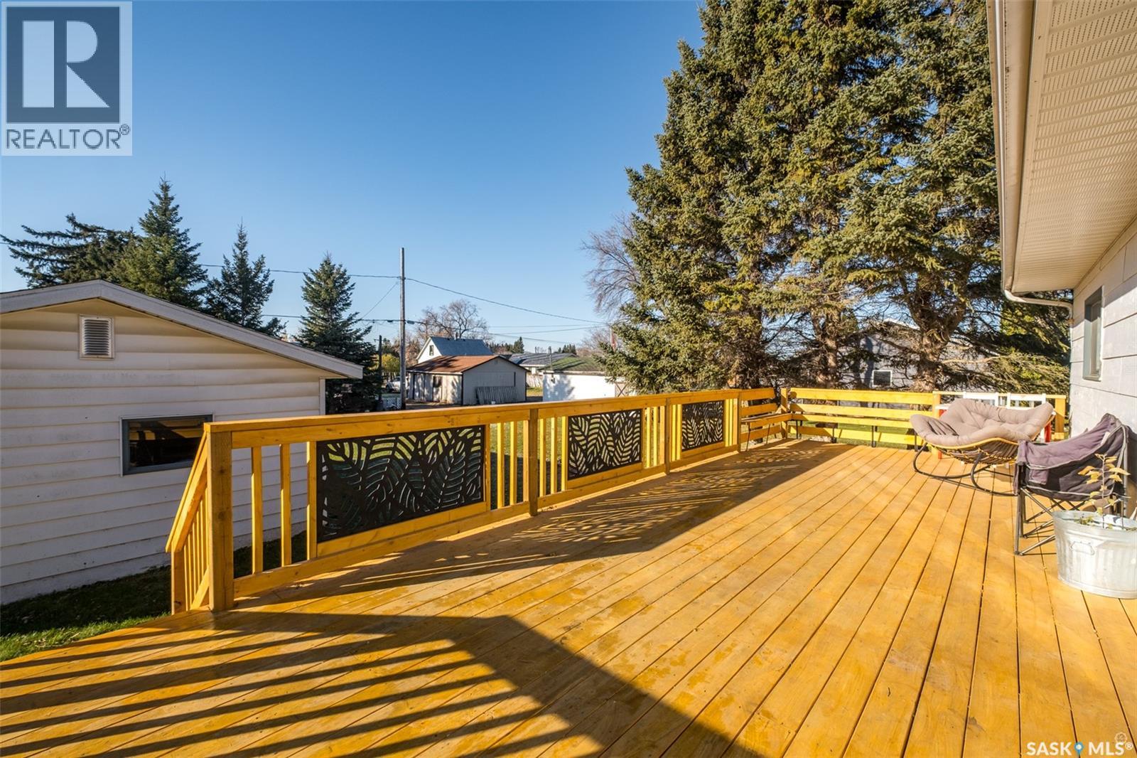 555 1st AVENUE W, Canwood — photo 33