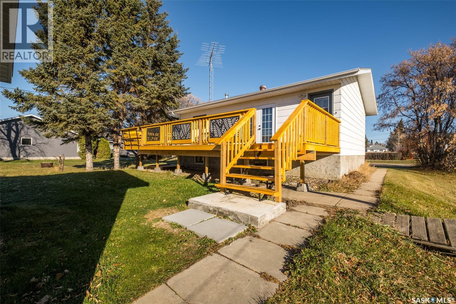 555 1st AVENUE W, Canwood — photo 35