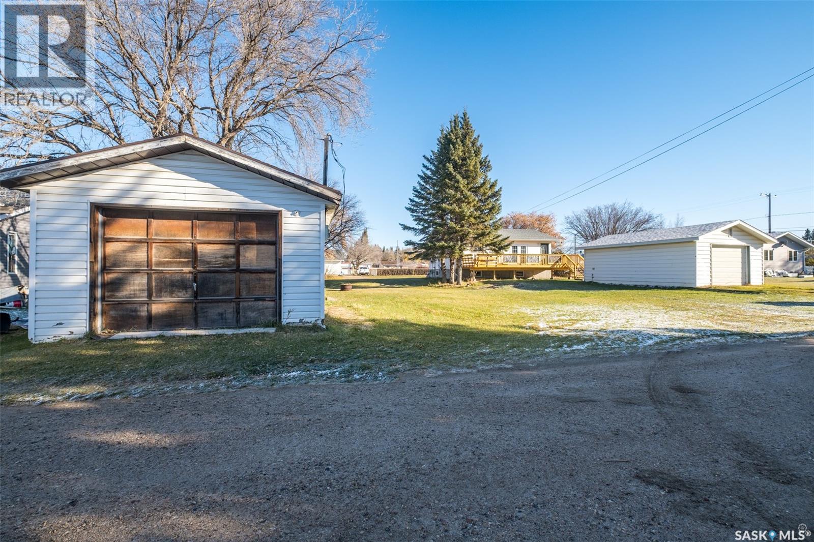 555 1st AVENUE W - 43