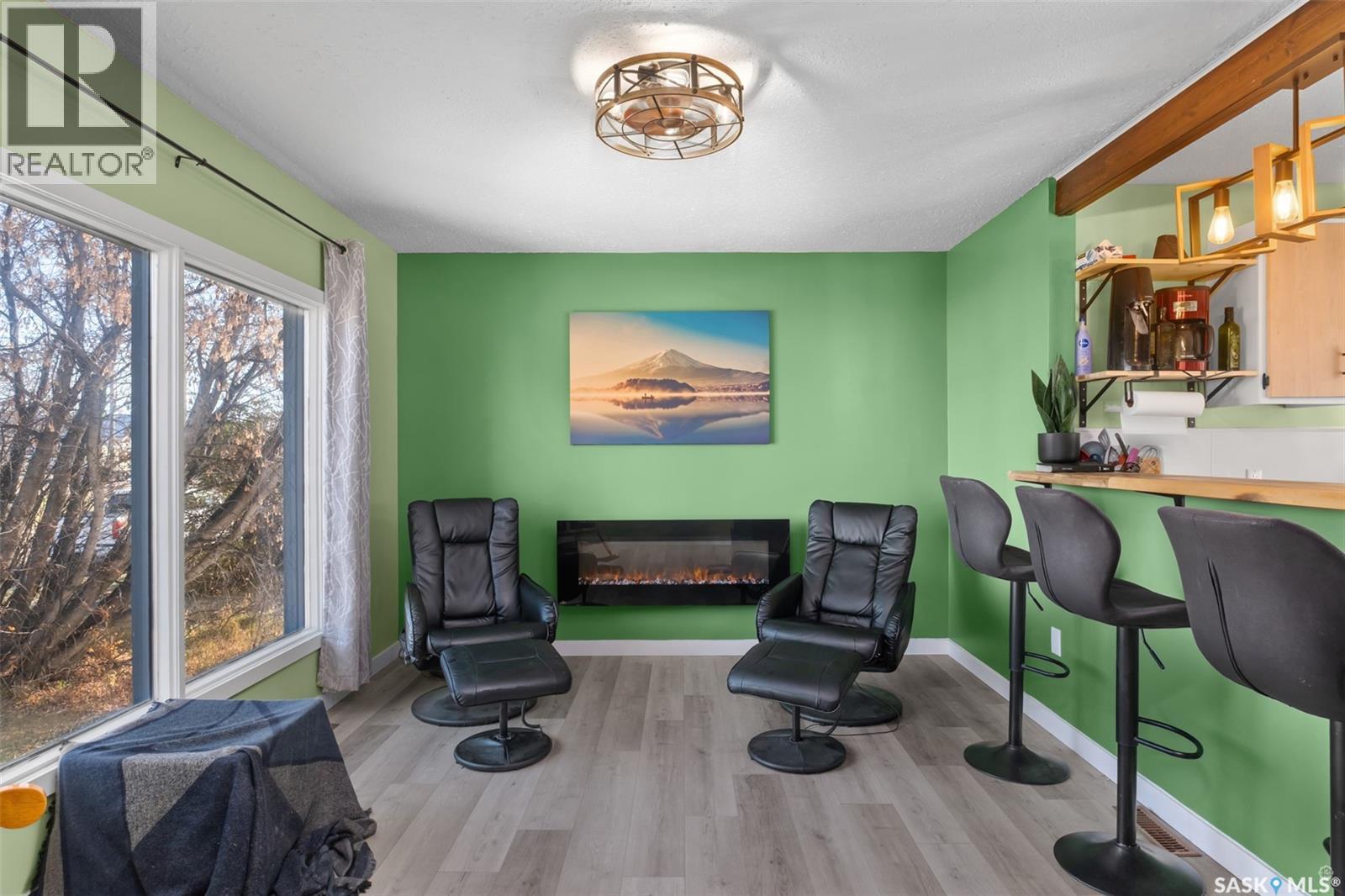 555 1st AVENUE W, Canwood — photo 5