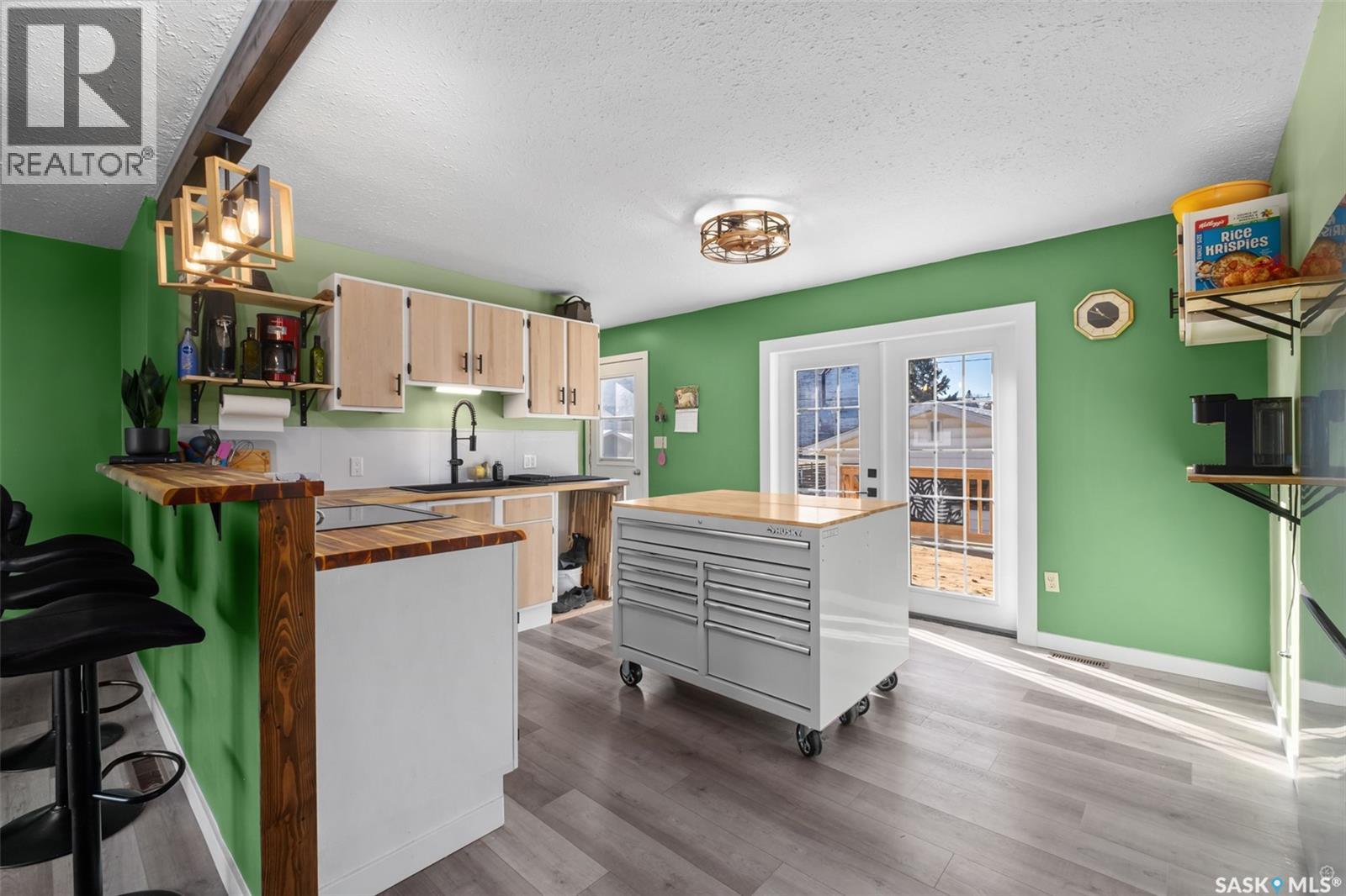 555 1st AVENUE W, Canwood — photo 9
