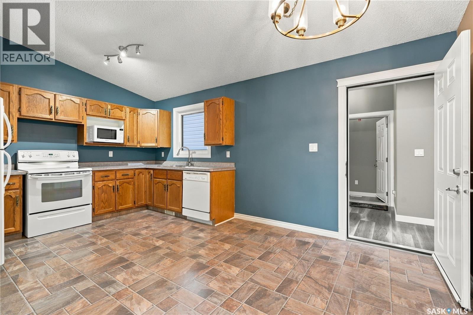 433 4th STREET N, Martensville — photo 8