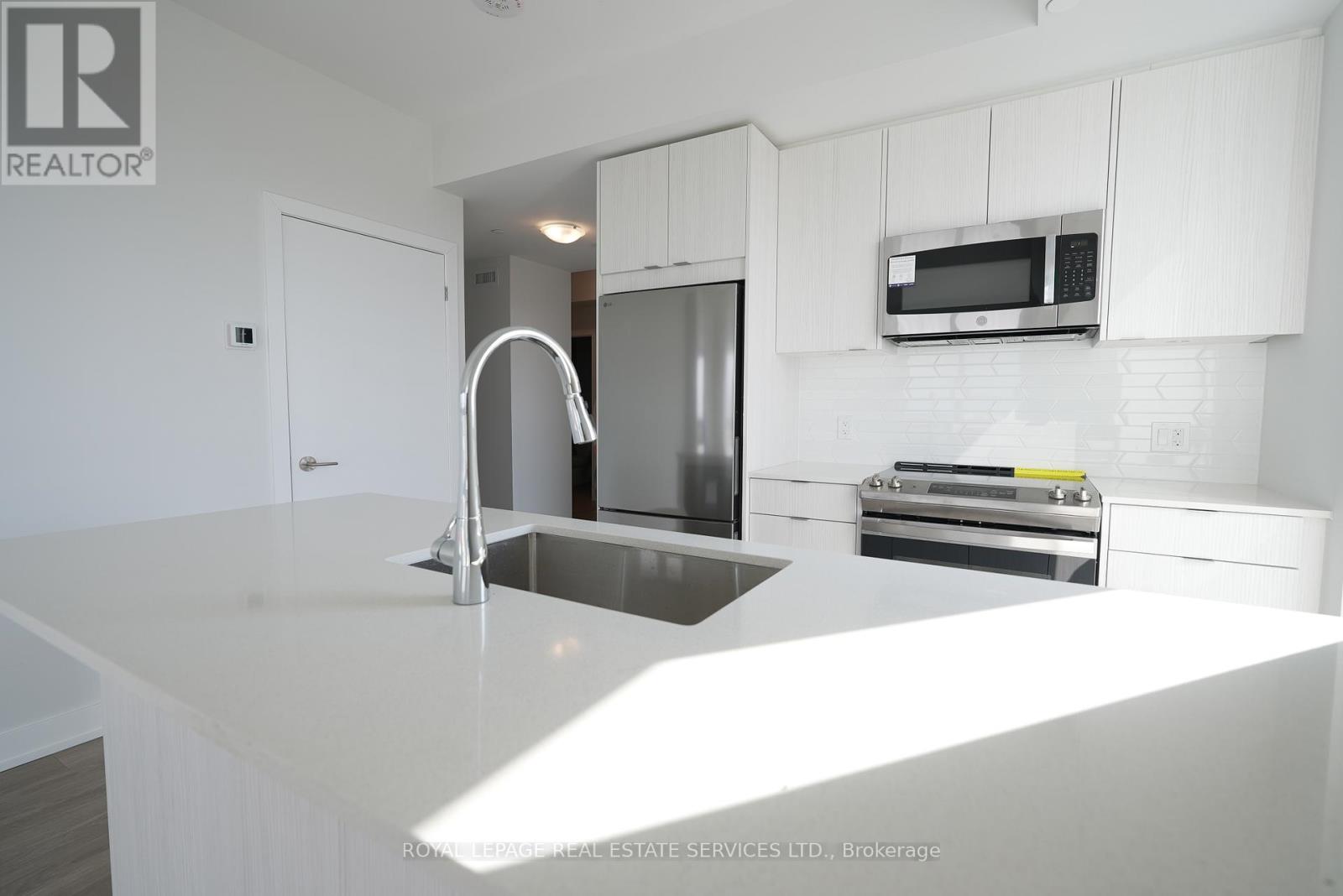 3401 - 4130 PARKSIDE VILLAGE DRIVE, Mississauga (Creditview) — photo 3