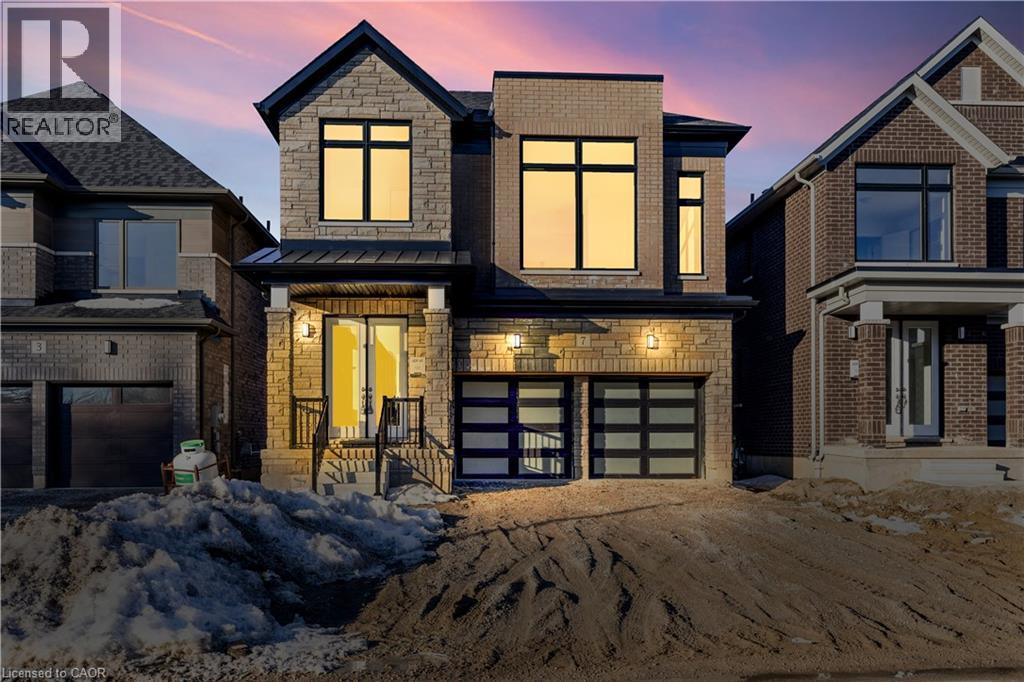 7 BLAIN Drive, Binbrook