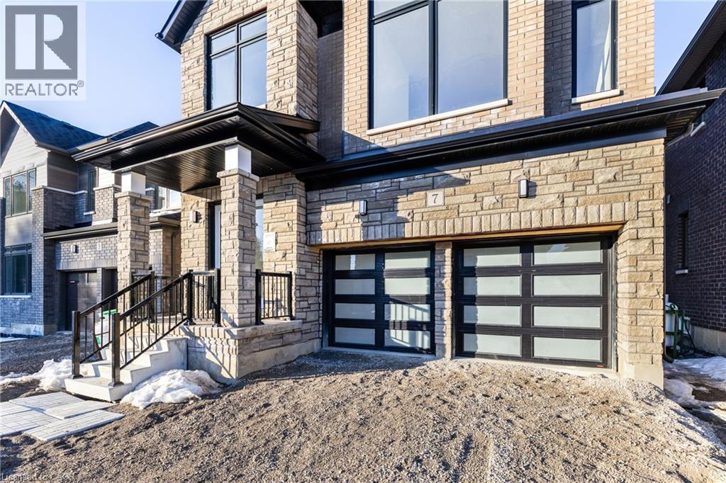 7 BLAIN Drive, Binbrook — photo 3