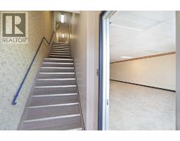 120 1 Avenue E, Brooks — photo 18