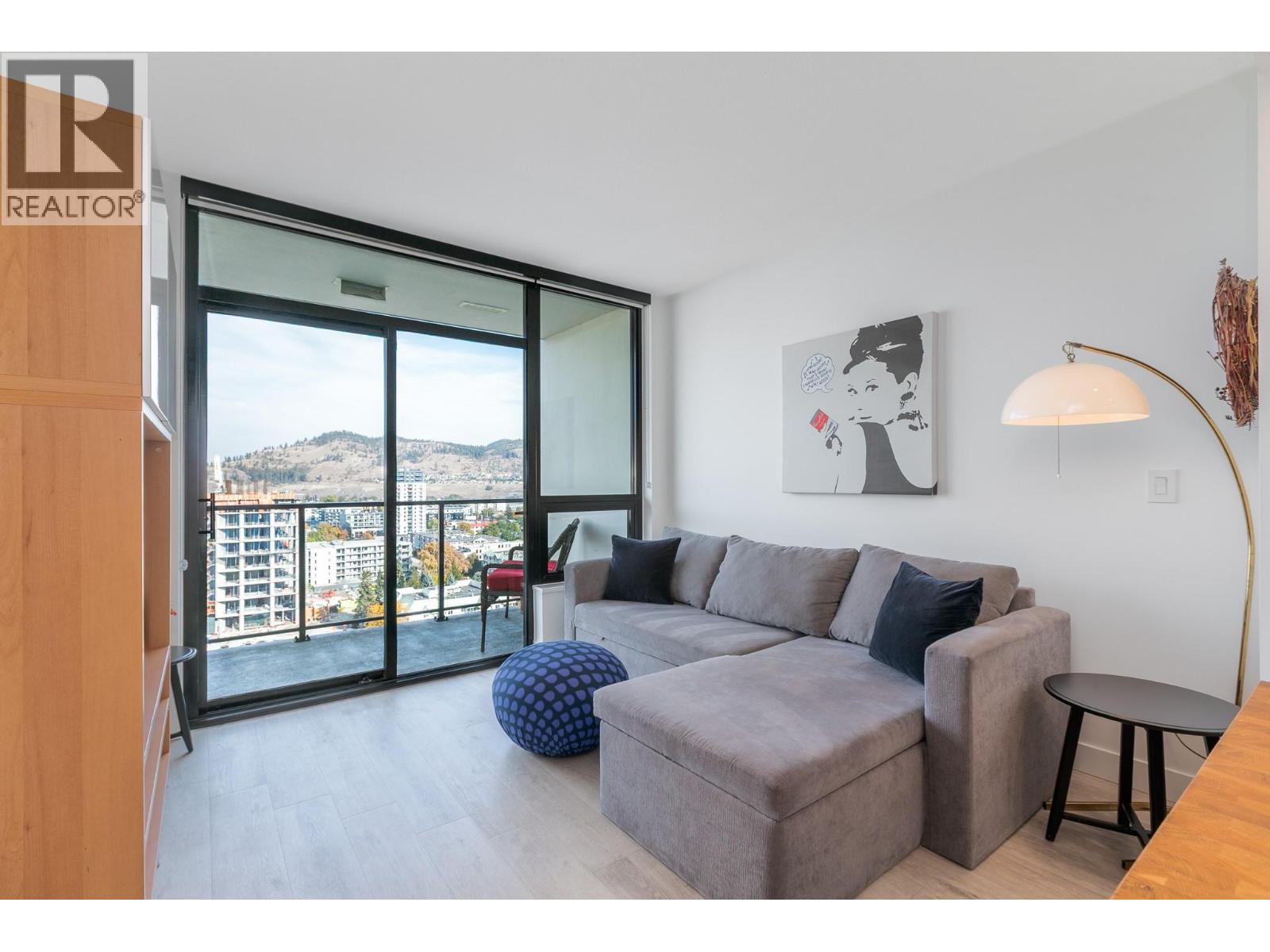 1609 1471 St Paul Street, Kelowna