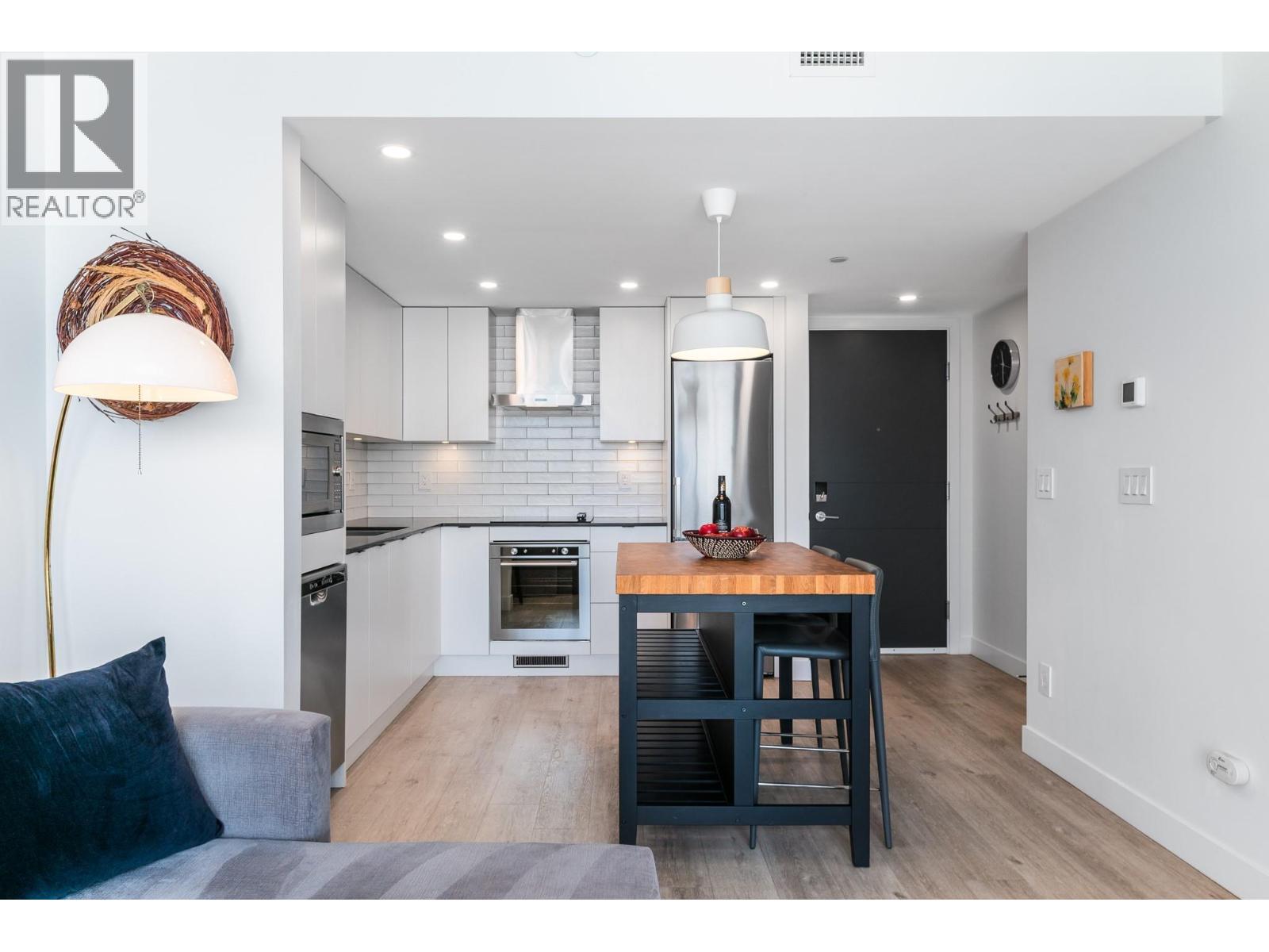 1609 1471 St Paul Street, Kelowna