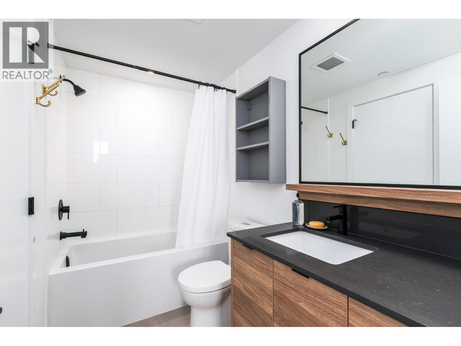 1609 1471 St Paul Street, Kelowna