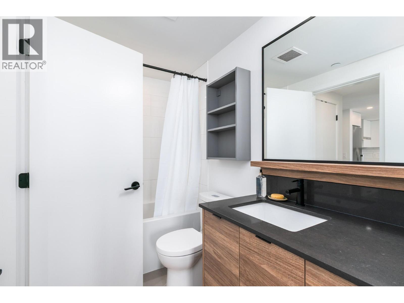 1609 1471 St Paul Street, Kelowna