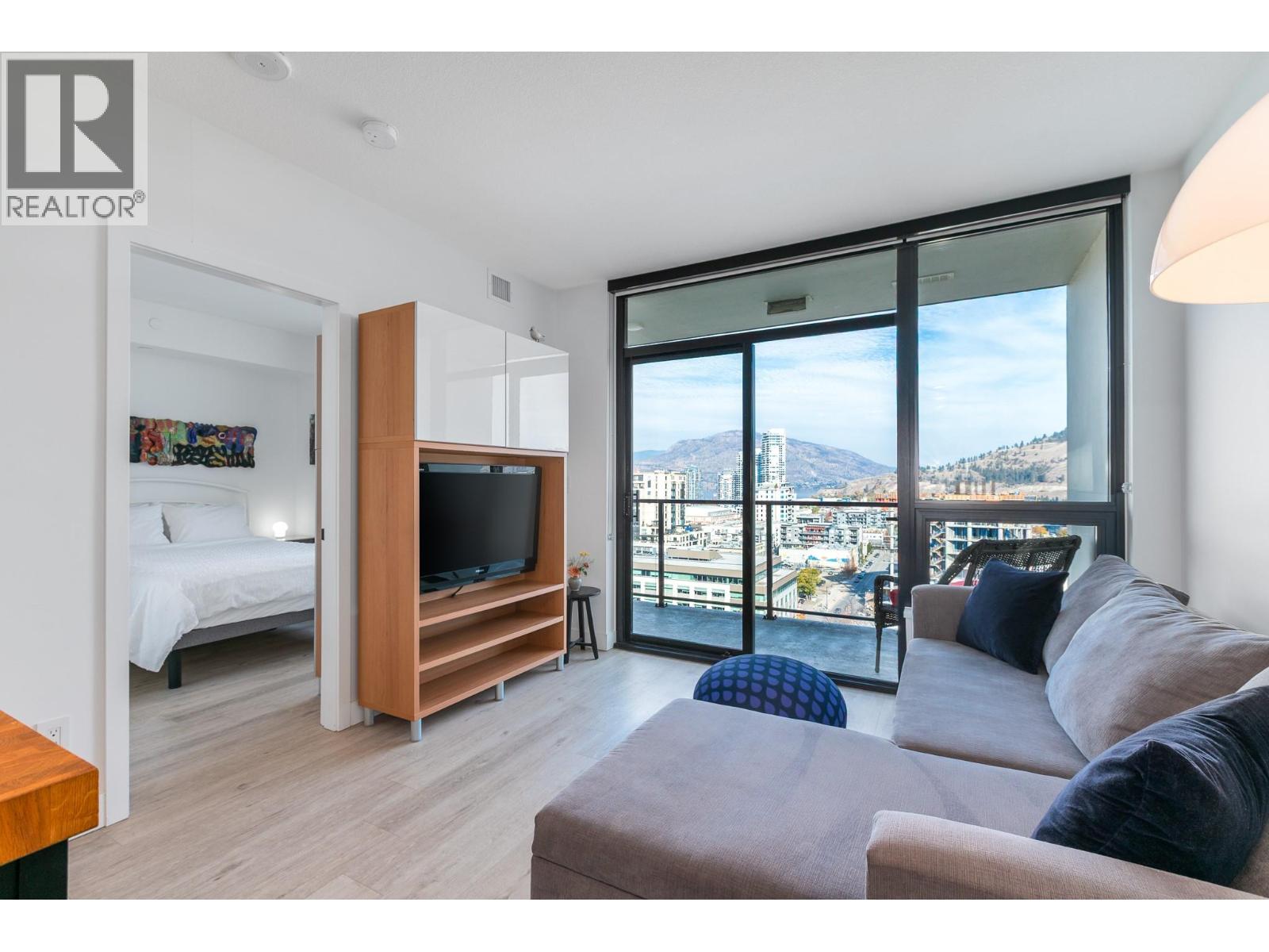 1609 1471 St Paul Street, Kelowna