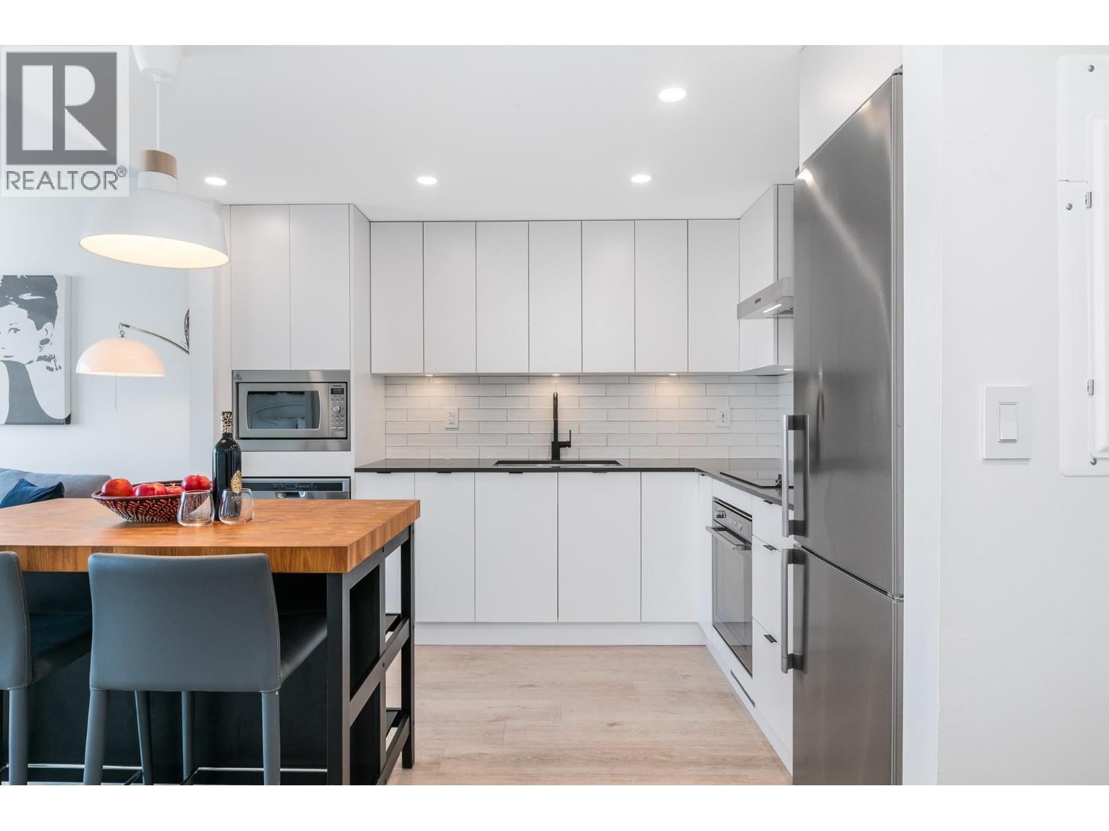 1609 1471 St Paul Street, Kelowna