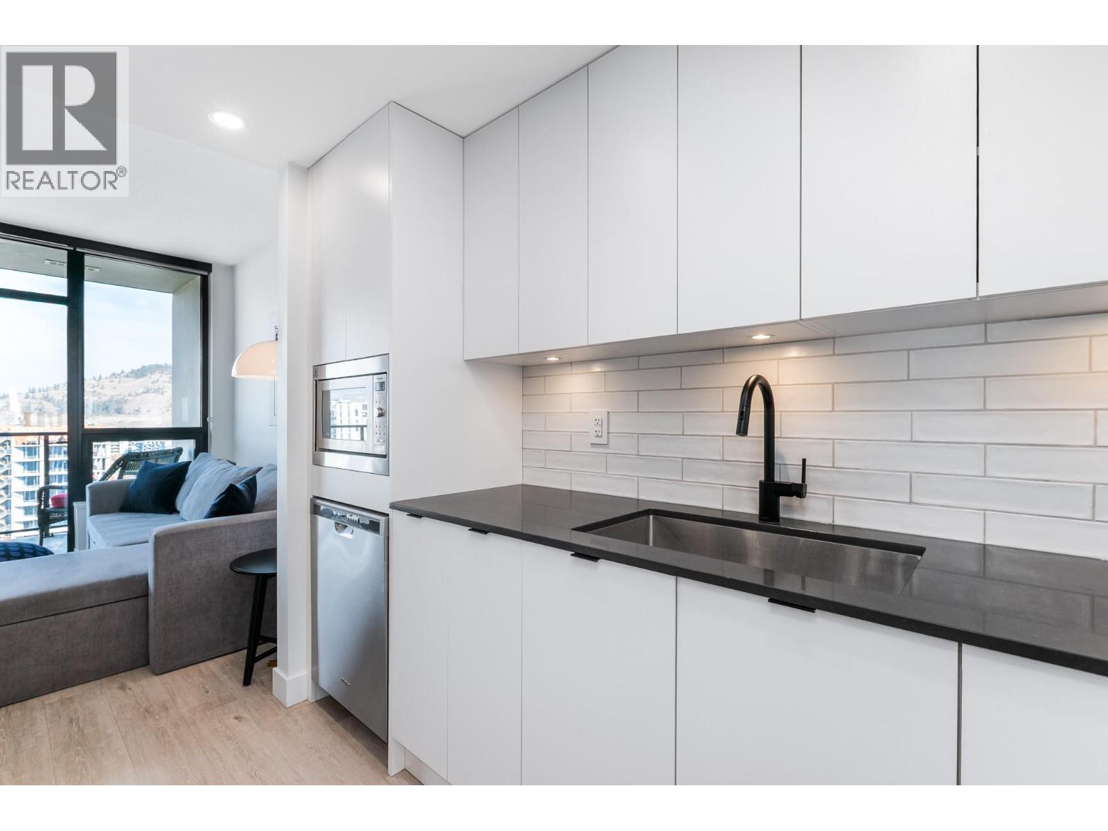 1609 1471 St Paul Street, Kelowna