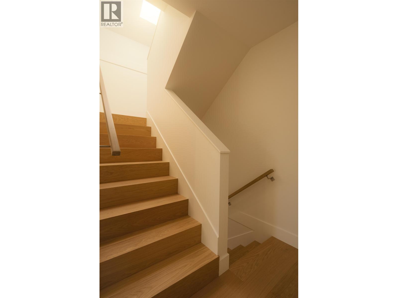 2 882 E 13 Avenue, Vancouver — photo 17